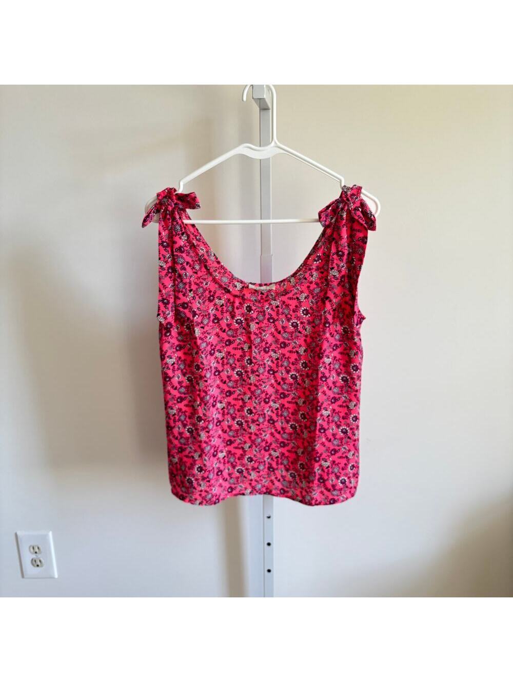 Loft EUC Women's Bright Pink Floral Blouse Tank w/Tie Shoulders Size S